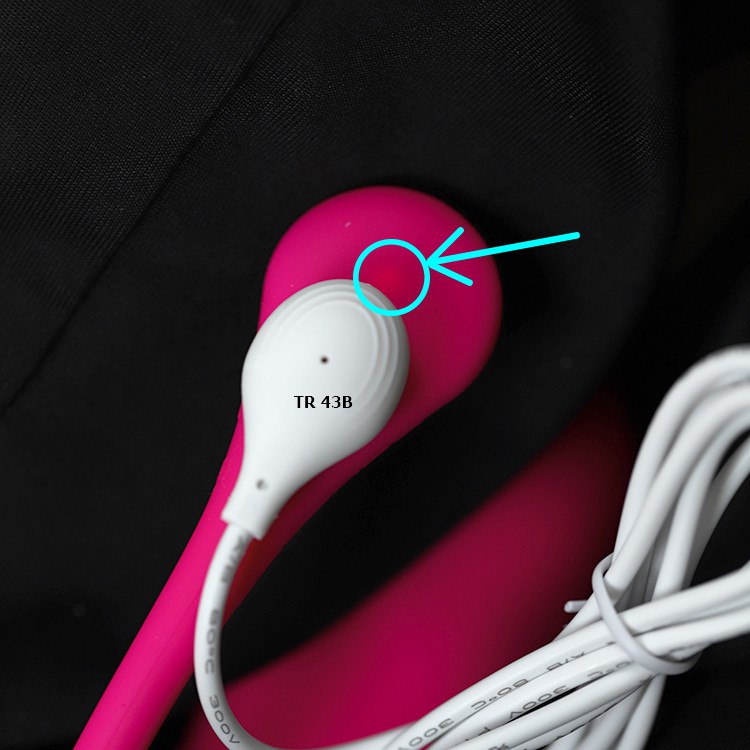 Trong quá trình sạc thì đèn màu đỏ sẽ nháy lên báo hiệu đang sạc. Thời gian sạc trung bình khoảng 1h-2h là có thể sử dụng được.