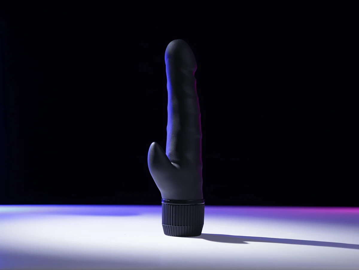Dương vật giả CalExotics Black Velvet Clit Arouser rung đa tốc độ