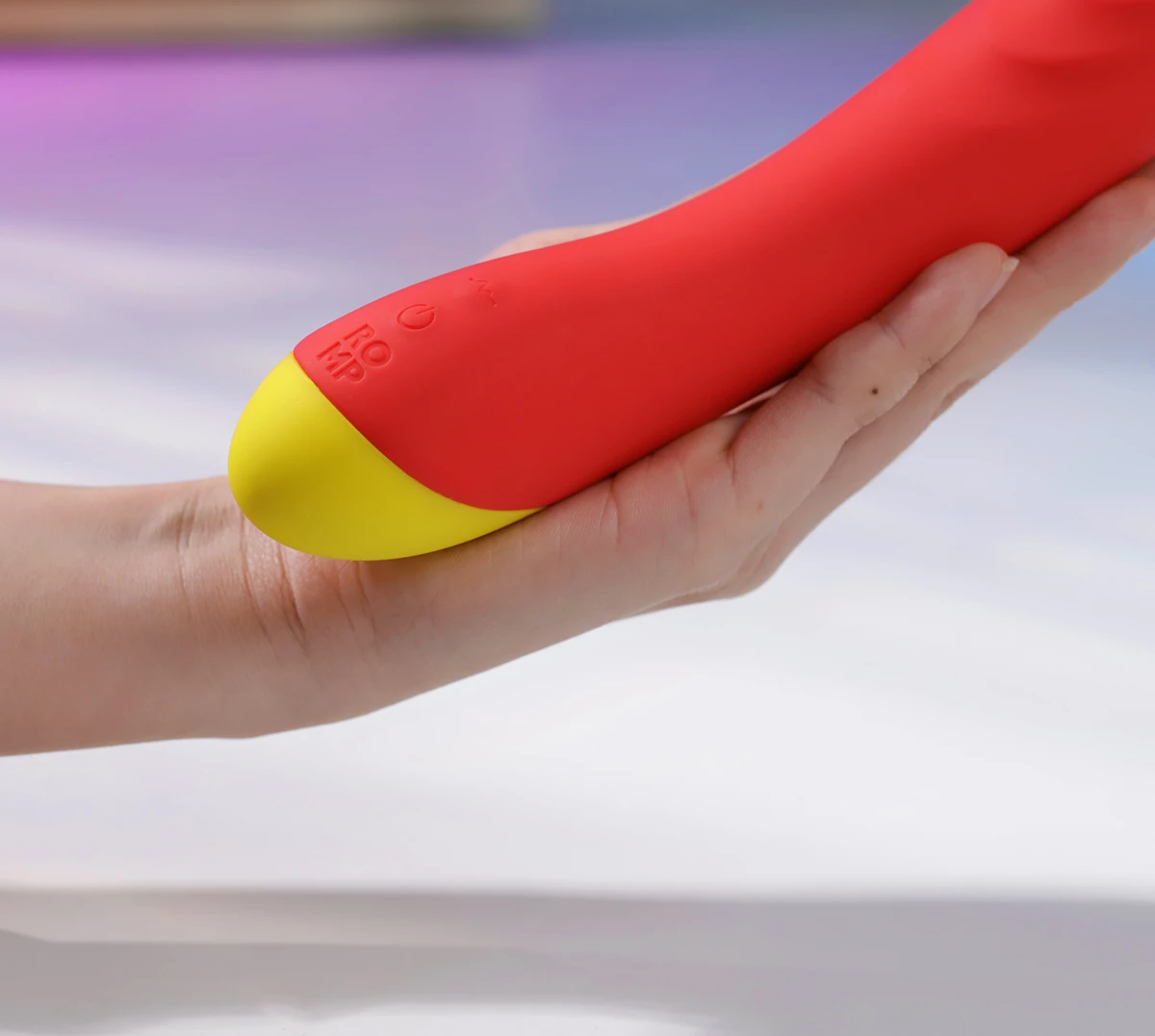 Máy rung ROMP Hype 10 tần số kết hợp vân sóng kích thích điểm G nữ