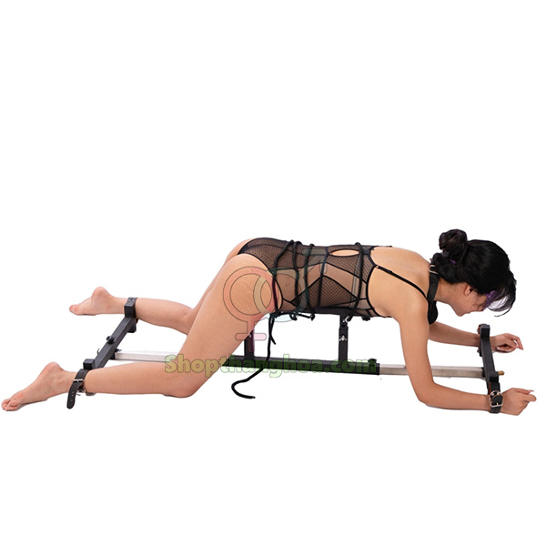 Dụng cụ BDSM tra tấn cố định cơ thể kiểu doggy kèm dương vật giả
