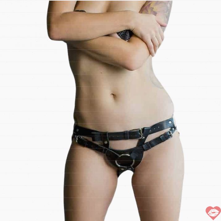 Lola No Mercy Strap-on Đen Da Hung Ác[youtube]​ 